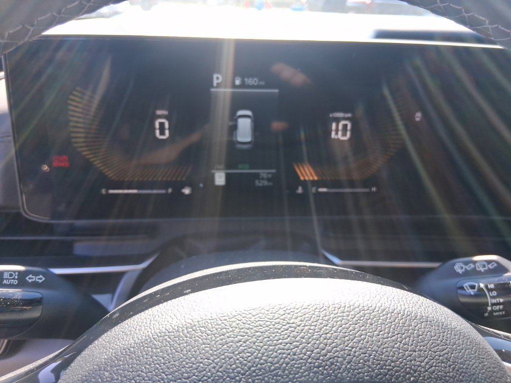 Certified 2026 Kia Carnival FWD image 12