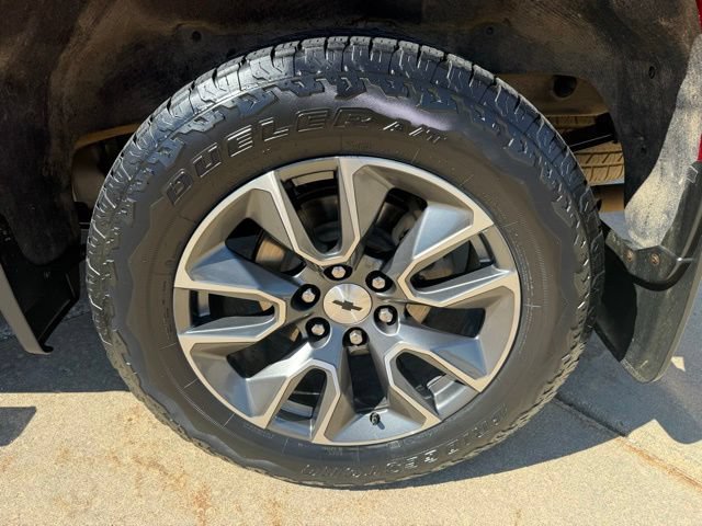 Used 2025 Chevrolet Silverado 1500 RST AWD/4WD image 10
