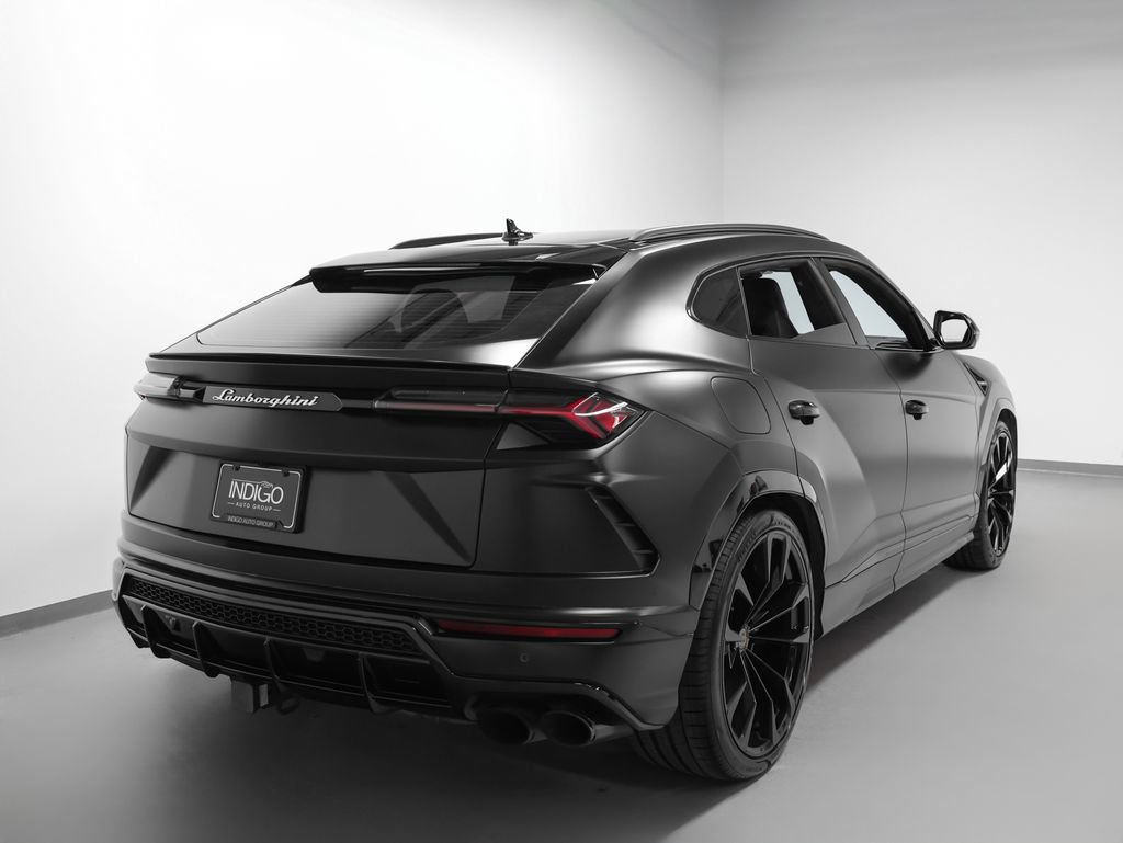Used 2022 Lamborghini Urus image 35