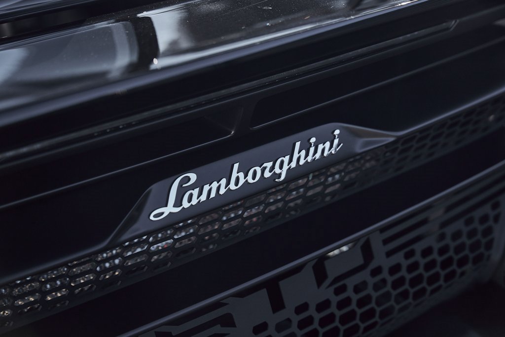 Used 2024 Lamborghini Huracan STO image 16