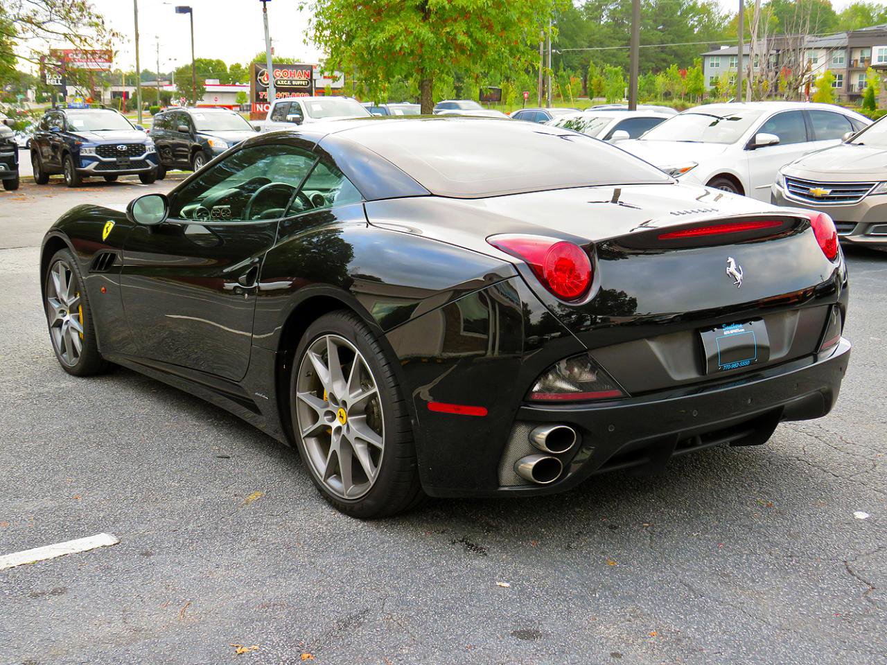Used 2011 Ferrari California image 16
