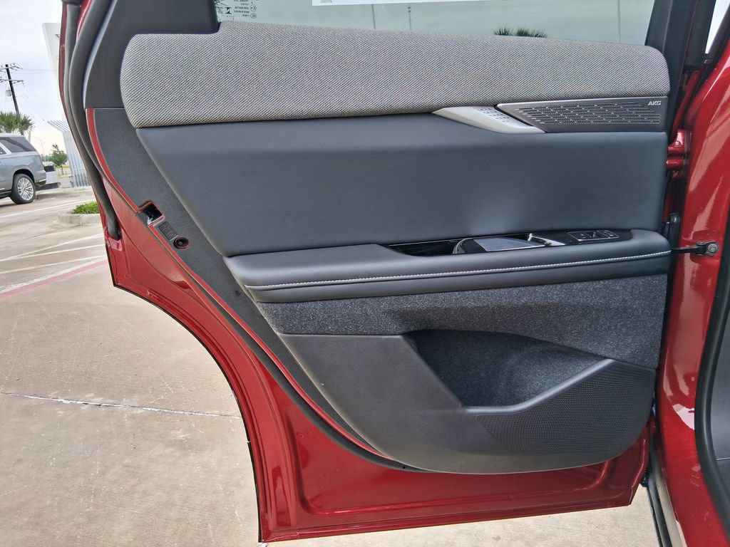 New 2026 Cadillac Optiq Luxury 1 RWD image 25