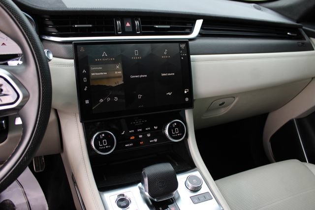 Used 2022 Jaguar F-PACE SVR AWD/4WD image 17