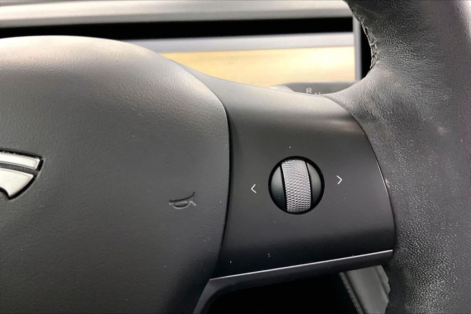 Used 2023 Tesla Model 3 Standard Range RWD image 23