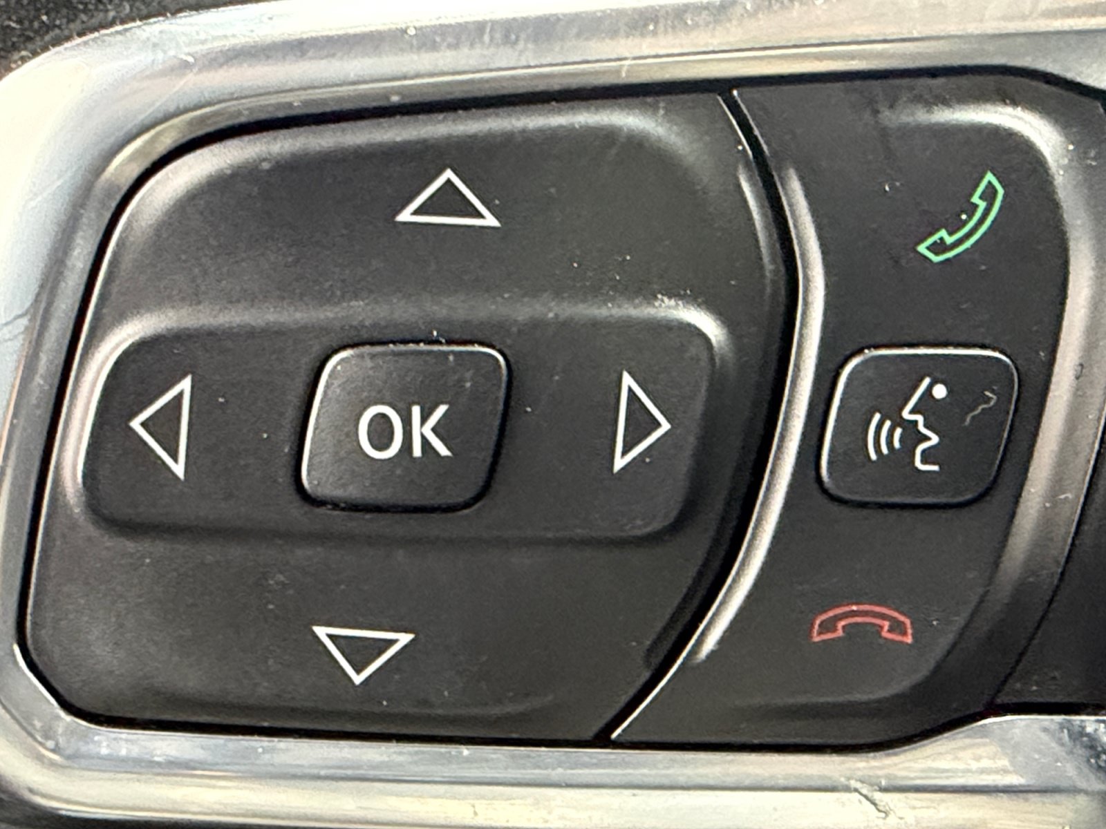 Used 2020 Jeep Gladiator Overland AWD/4WD image 33