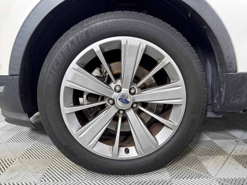 Used 2018 Ford Explorer Limited w/ Equipment Group 301A AWD/4WD image 22