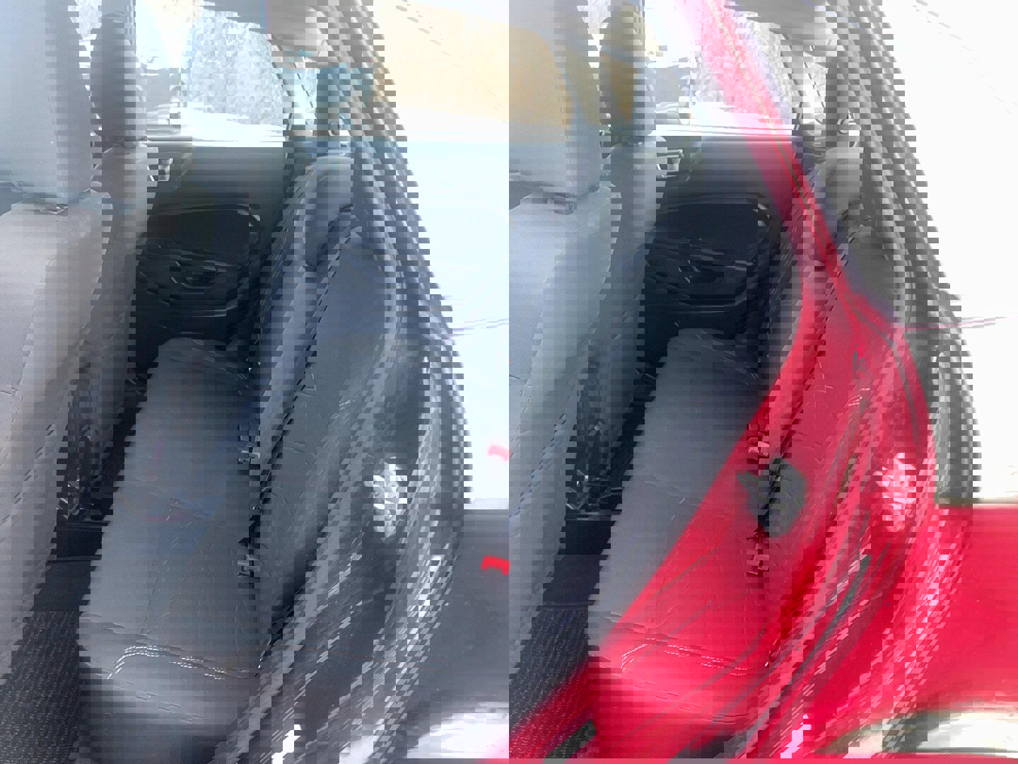 Used 2015 Ford Fiesta SE w/ Comfort Package image 10