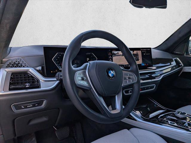 Certified 2025 BMW X7 xDrive40i w/ Executive Package AWD/4WD image 7