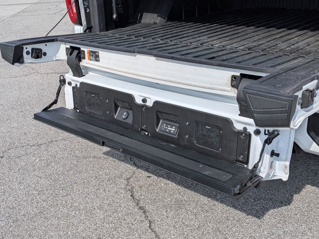 Used 2022 GMC Sierra 1500 AT4 w/ AT4 Premium Package image 9