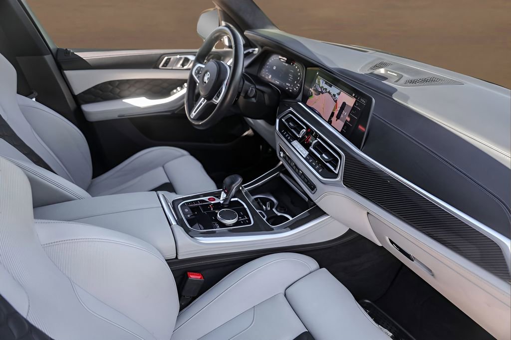 Used 2021 BMW X5 M w/ Executive Package image 32