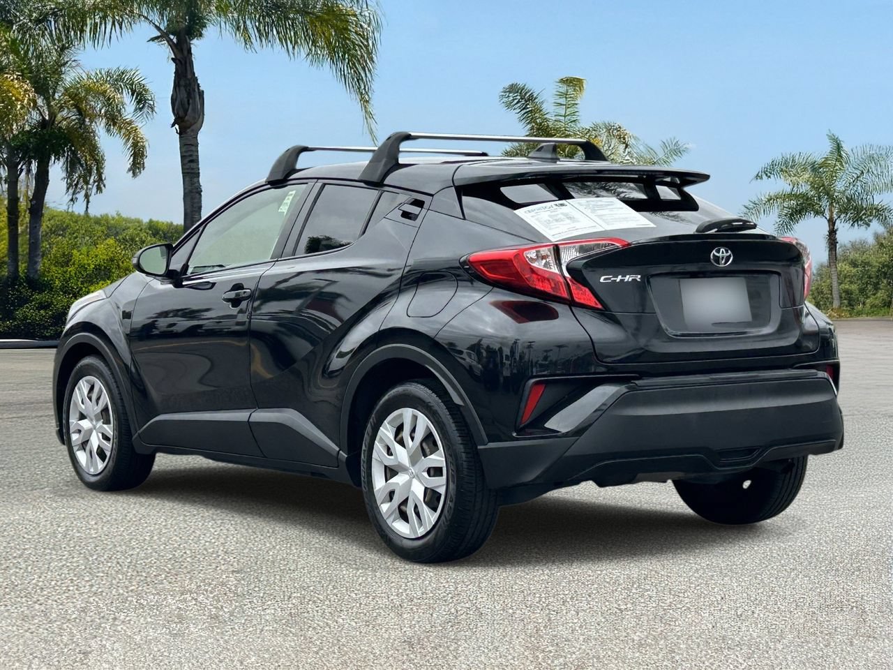 Used 2021 Toyota C-HR LE FWD image 2