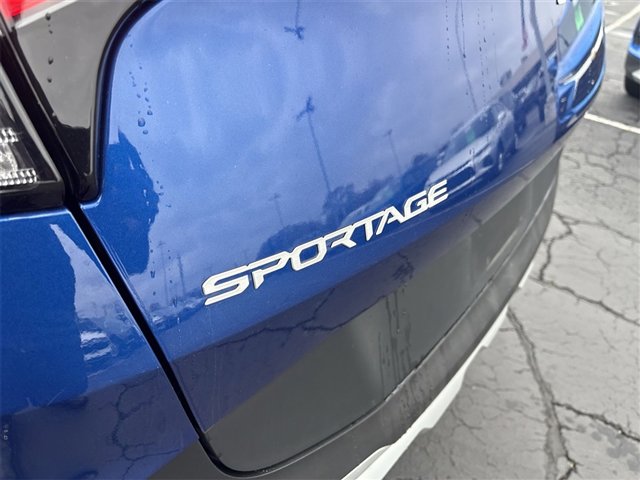 Used 2025 Kia Sportage EX w/ Premium Package image 32