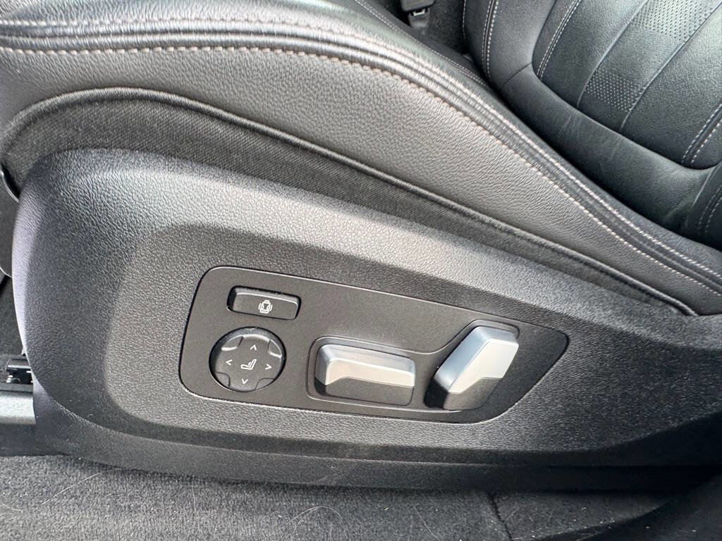 Used 2020 BMW X7 xDrive40i w/ Cold Weather Package image 12
