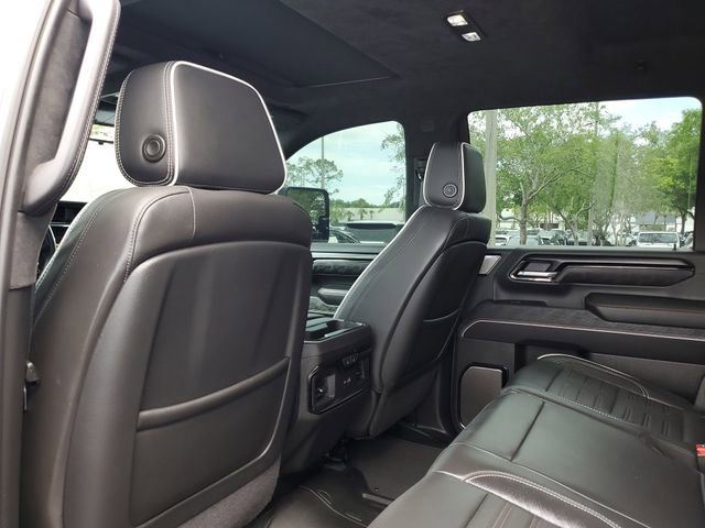Used 2025 GMC Sierra 2500 AT4X AWD/4WD image 9