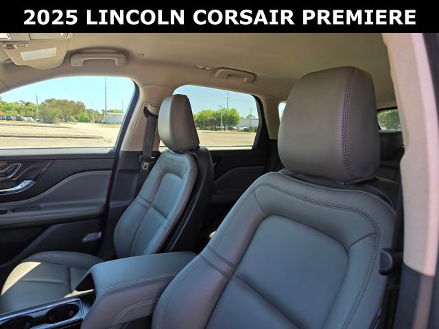 Used 2025 Lincoln Corsair Premiere image 21