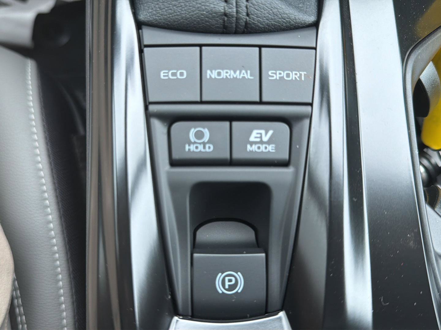 Used 2026 Toyota Camry SE w/ Convenience Package FWD image 16