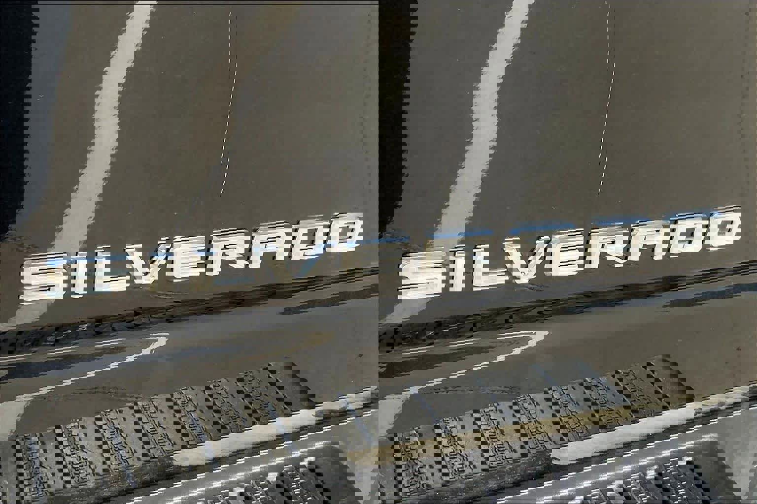 Used 2025 Chevrolet Silverado 2500 Custom w/ Custom Value Package image 30