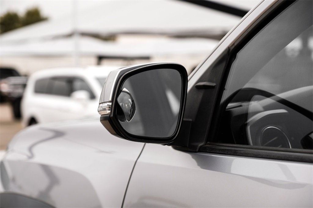 Used 2019 Toyota Tacoma TRD Off-Road image 38