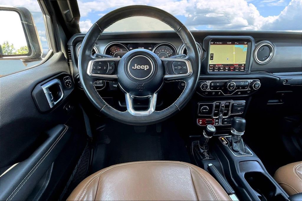 Used 2022 Jeep Gladiator Rubicon w/ LED Lighting Group AWD/4WD image 11