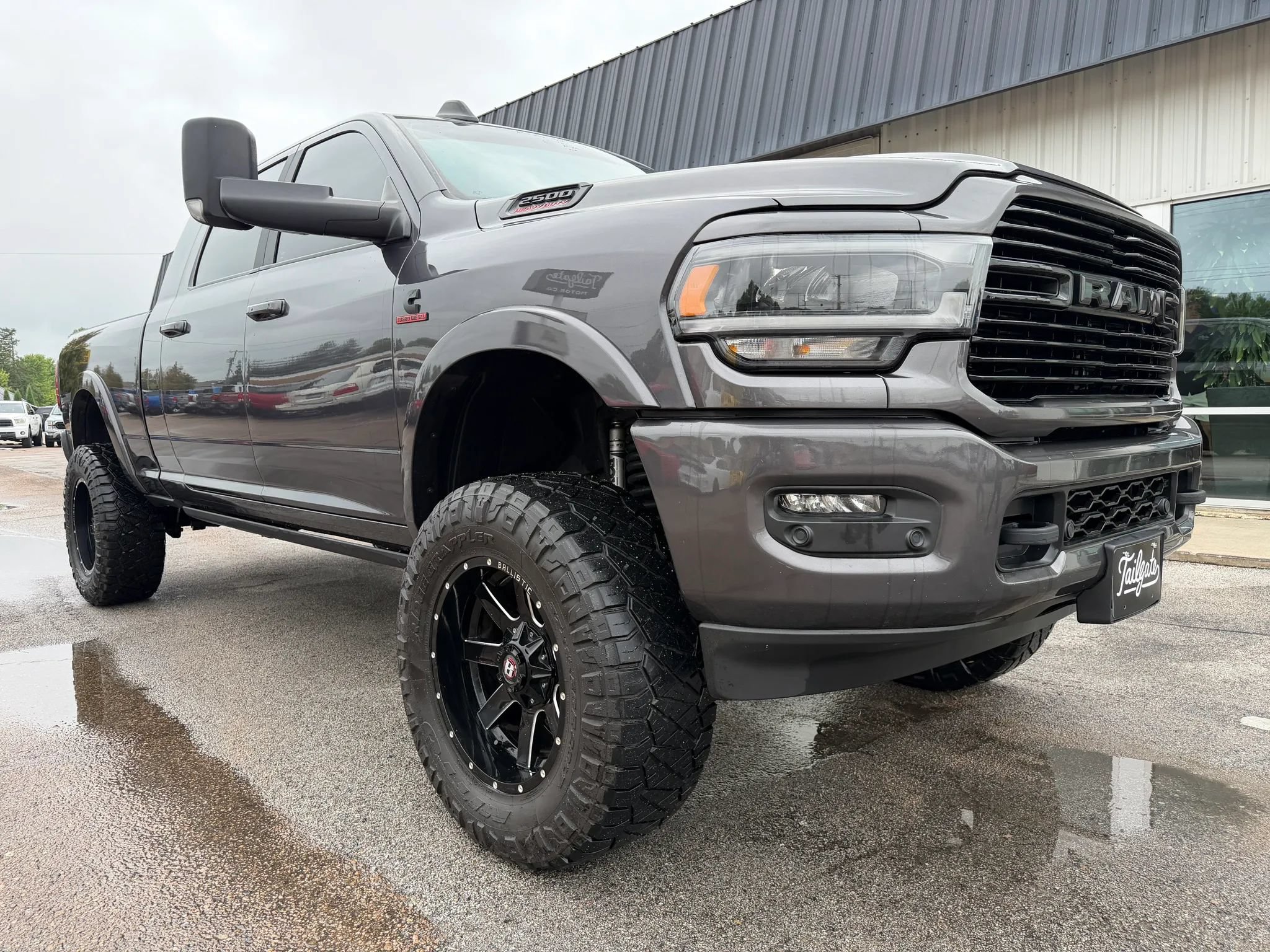 Used 2022 RAM 2500 Laramie AWD/4WD image 2