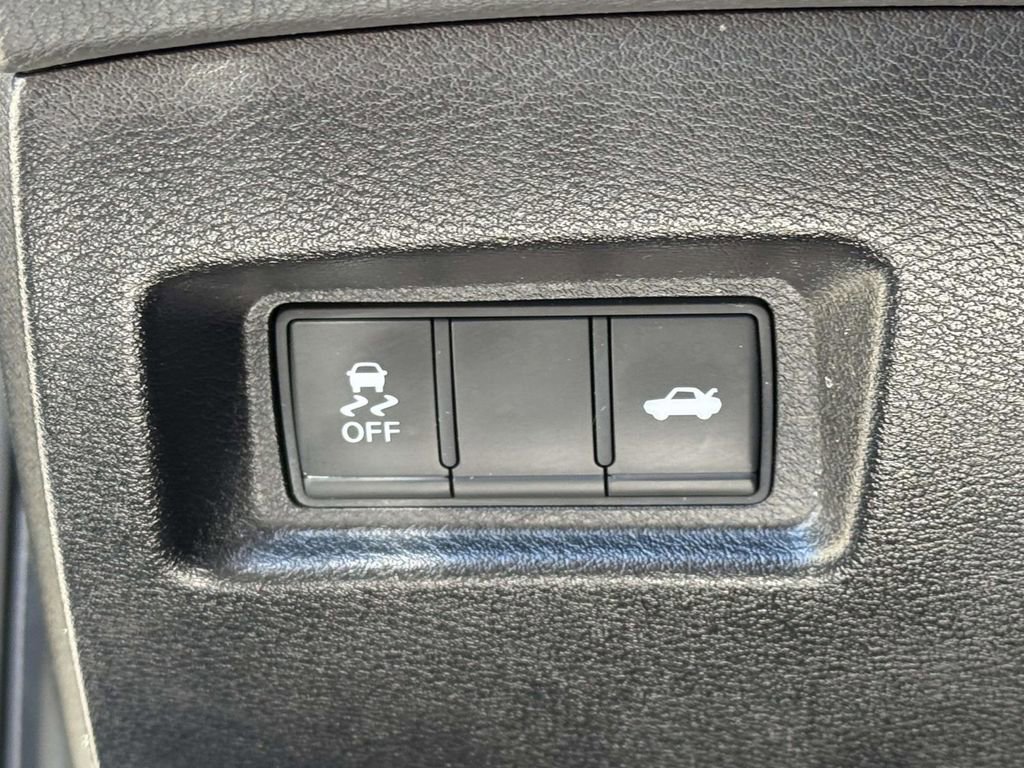 Used 2023 INFINITI Q50 Red Sport 400 w/ Black Opal Edition image 18