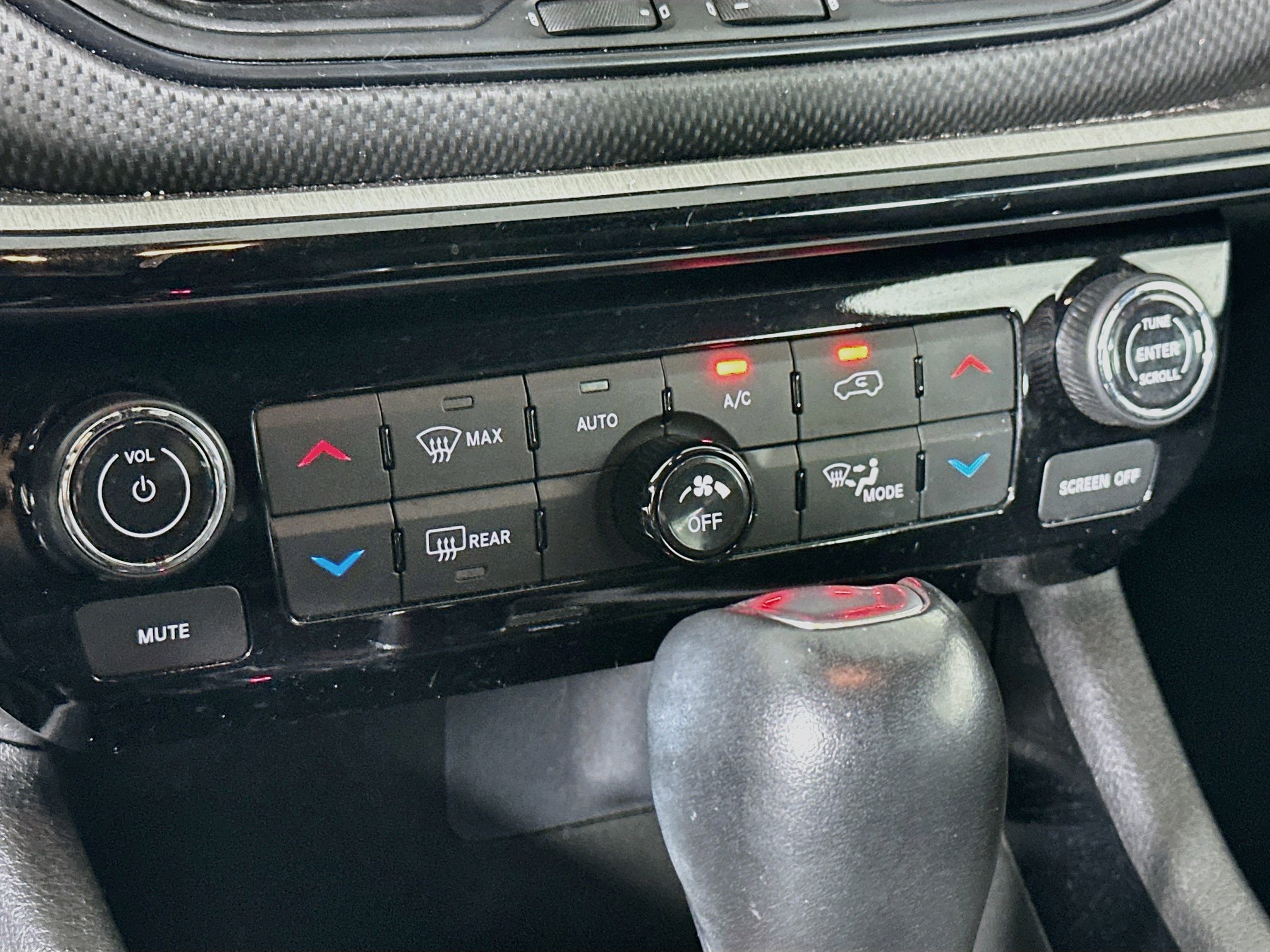 Used 2025 Jeep Compass Trailhawk AWD/4WD image 23