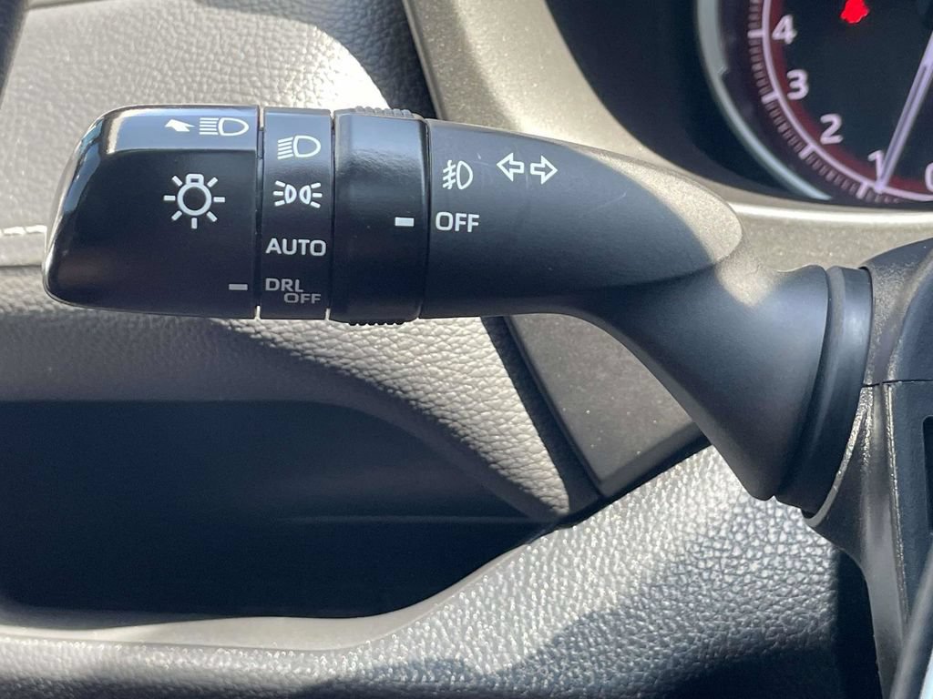 Used 2023 Toyota RAV4 XLE Premium FWD image 31