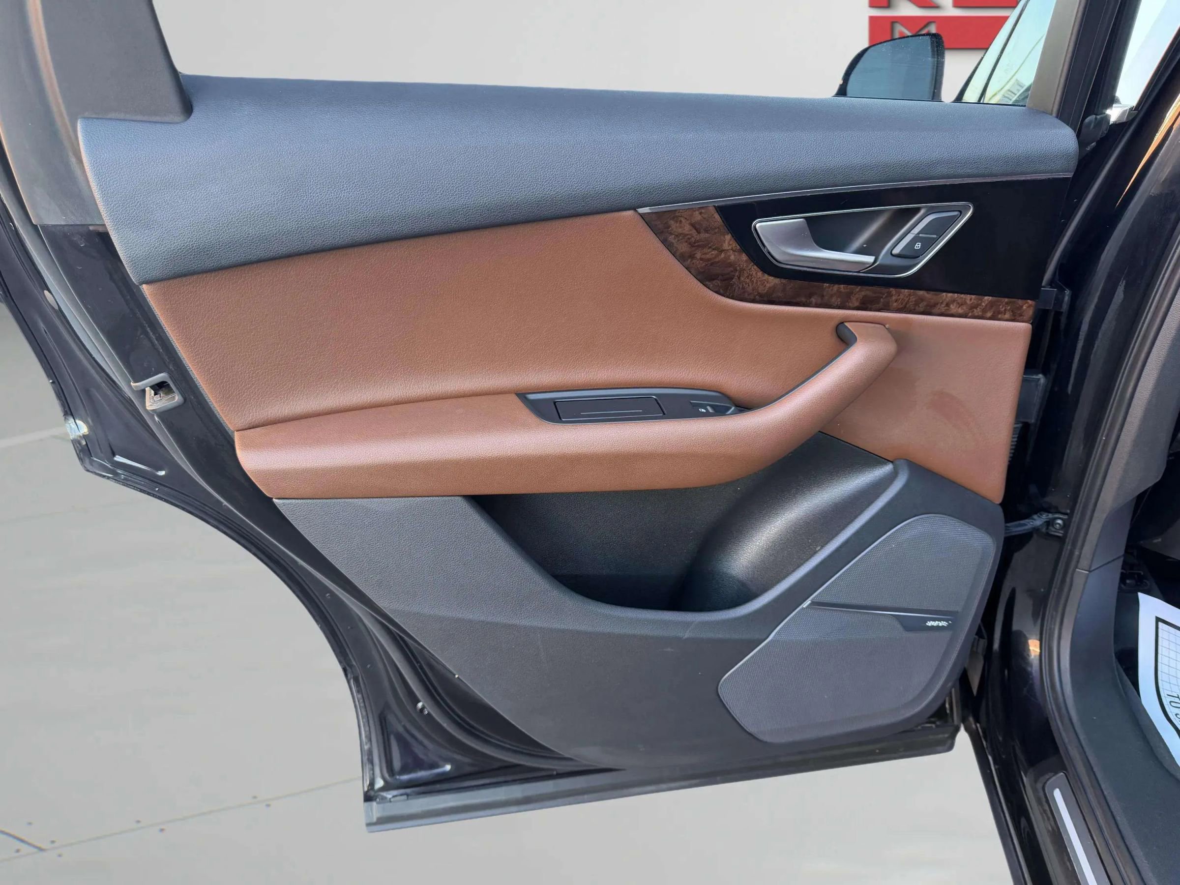 Used 2018 Audi Q7 3.0T Premium Plus w/ Premium Plus Package image 27