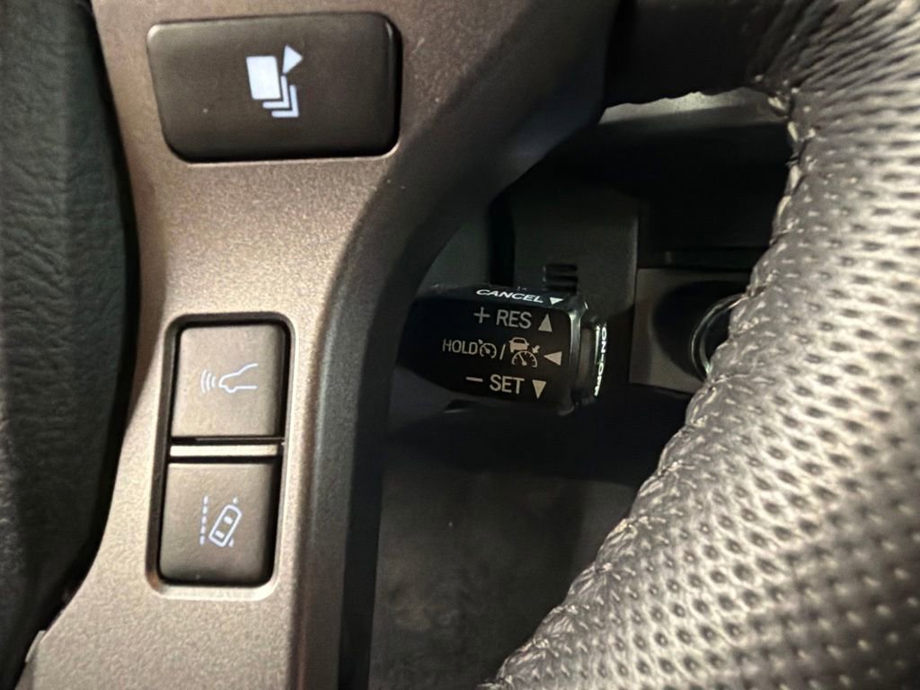 Used 2020 Toyota Tacoma TRD Sport w/ TRD Premium Sport Package AWD/4WD image 21