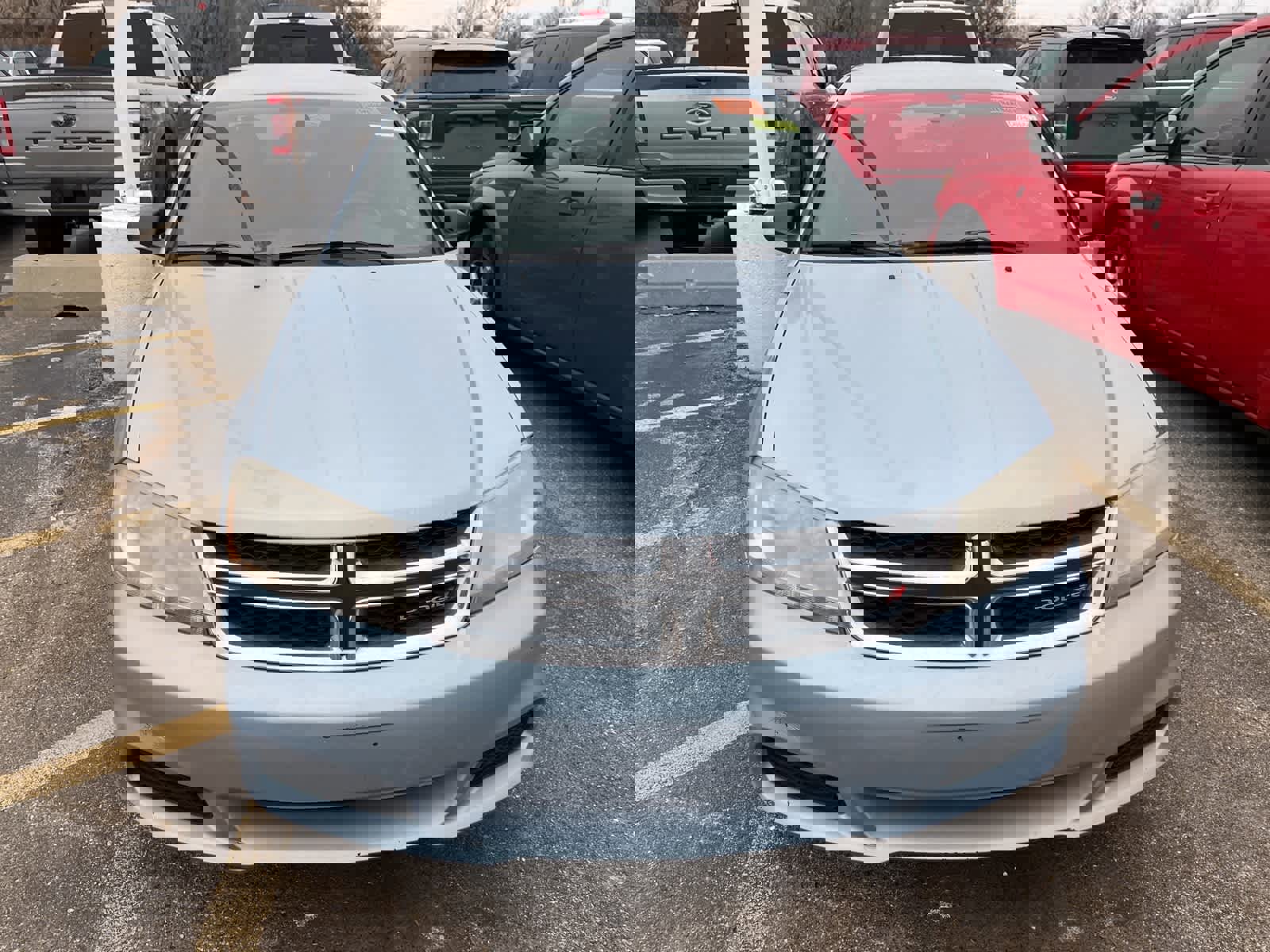 Used 2013 Dodge Avenger SE image 24