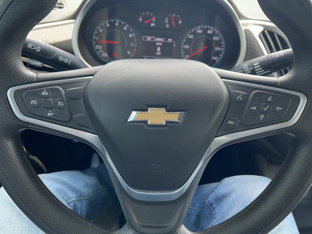 Used 2022 Chevrolet Malibu LT FWD image 17