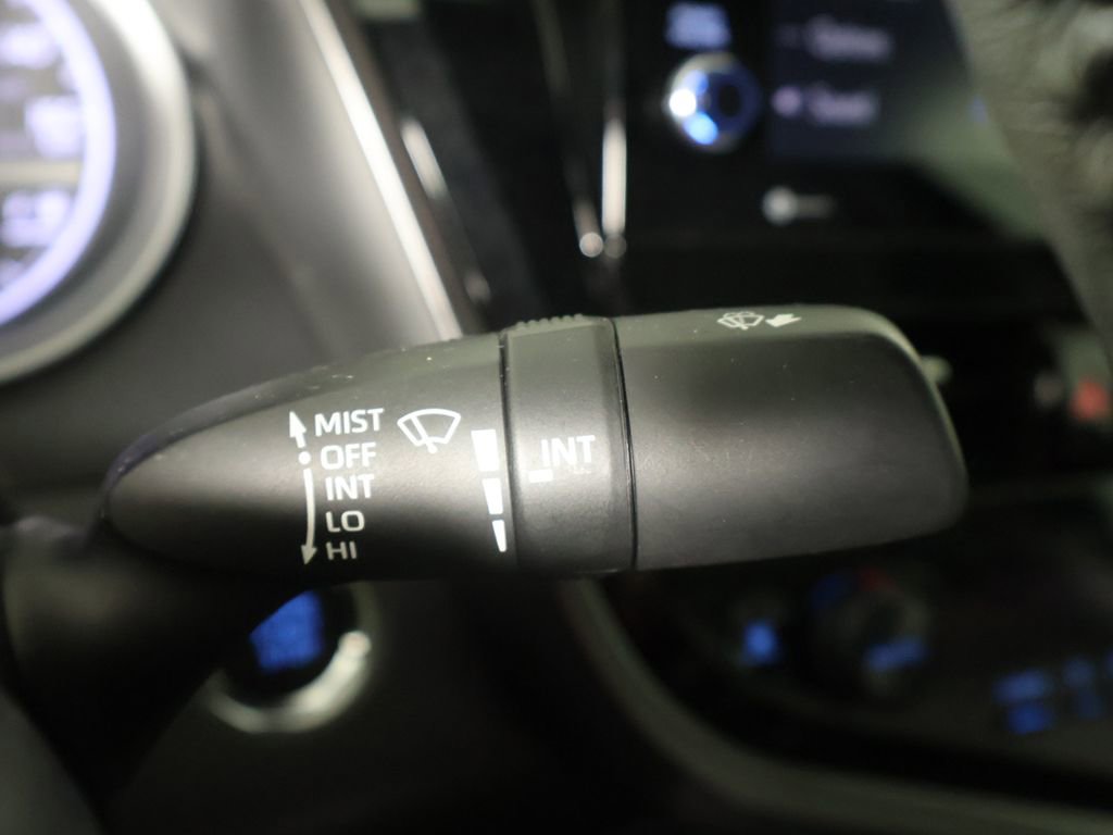 Used 2021 Toyota Camry XLE FWD image 40