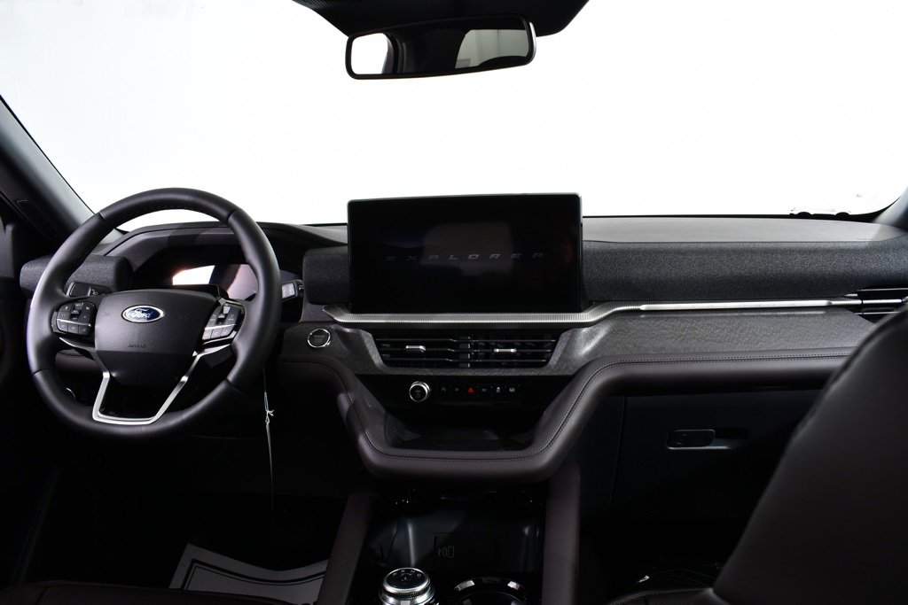 New 2026 Ford Explorer Platinum image 7