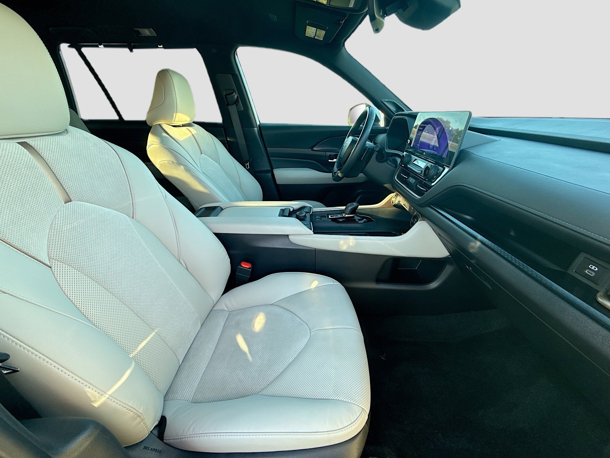 Used 2024 Toyota Grand Highlander AWD Hybrid image 30