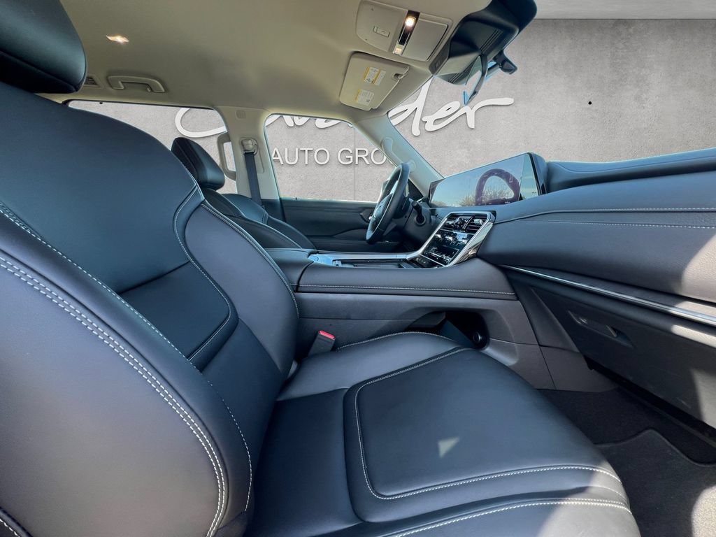 Certified 2026 Nissan Armada SV RWD image 24