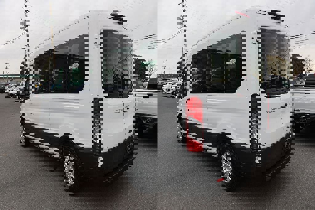 Used 2023 Ford Transit 350 XLT image 6
