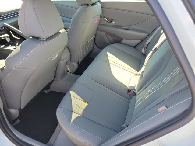 New 2026 Hyundai Elantra SEL Sport Premium FWD image 19