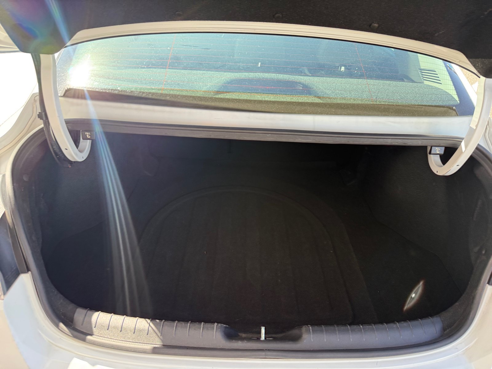 Used 2025 Hyundai Elantra SEL FWD image 17