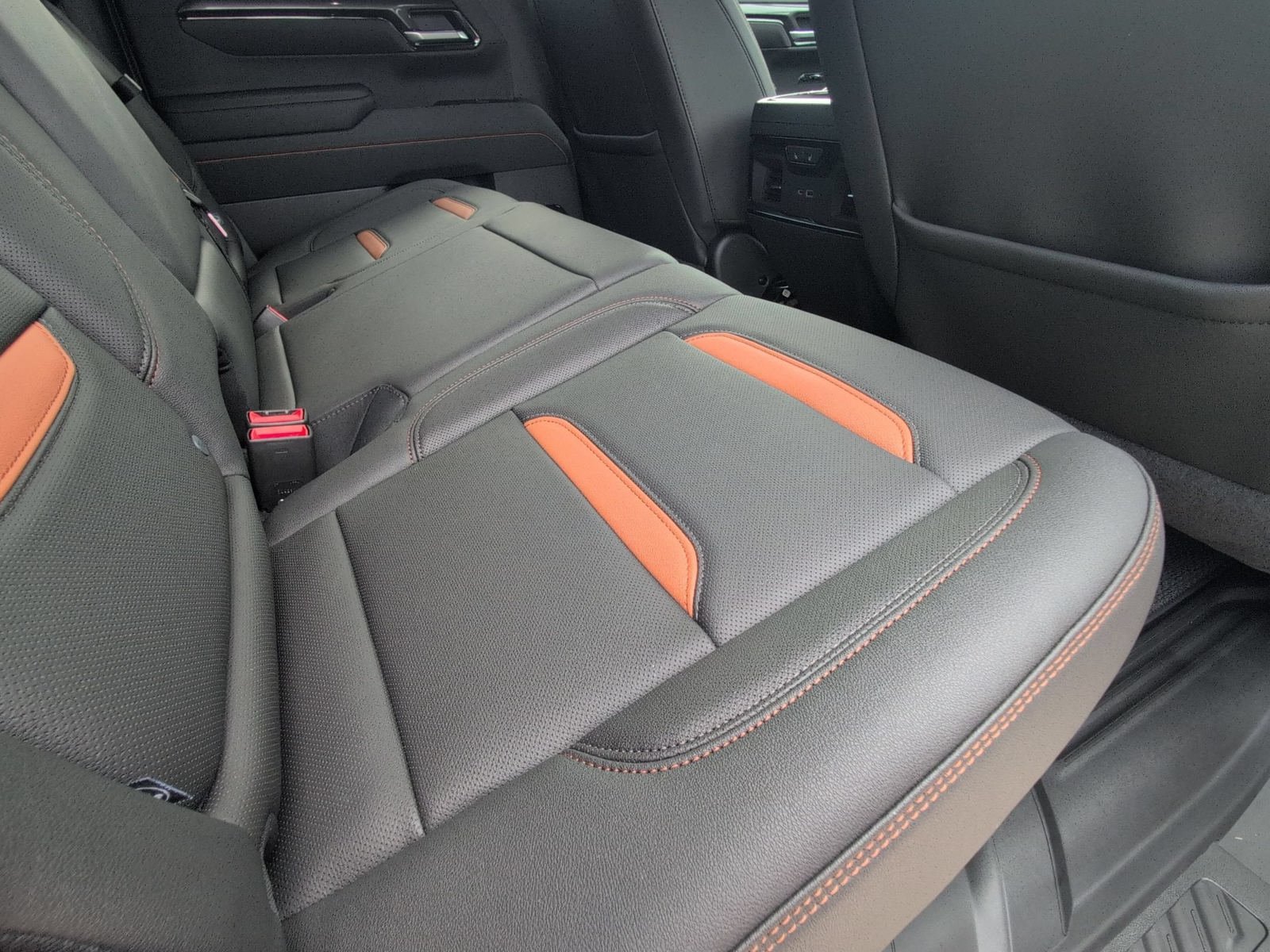 New 2026 GMC Sierra 1500 AT4 w/ Technology Package AWD/4WD image 29