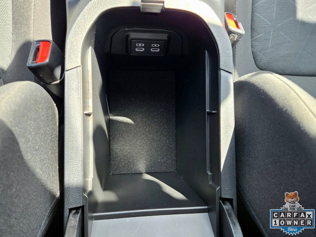 Used 2025 Toyota RAV4 XLE image 32