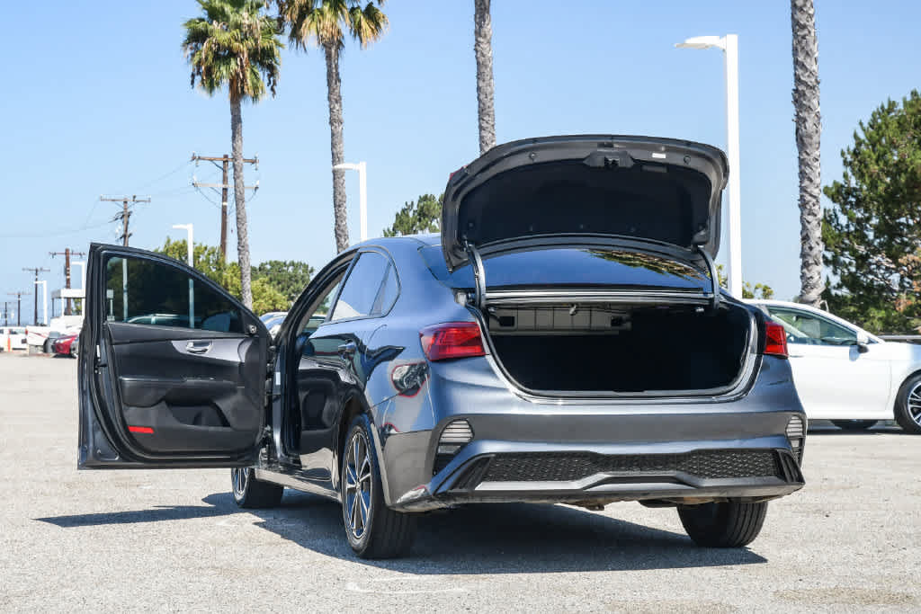 Used 2022 Kia Forte LXS FWD image 17