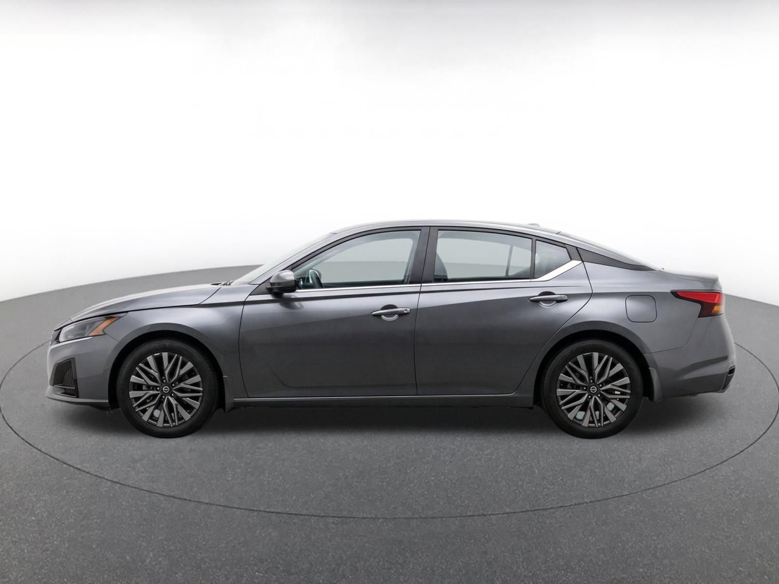 Used 2026 Nissan Altima 2.5 SV FWD image 4