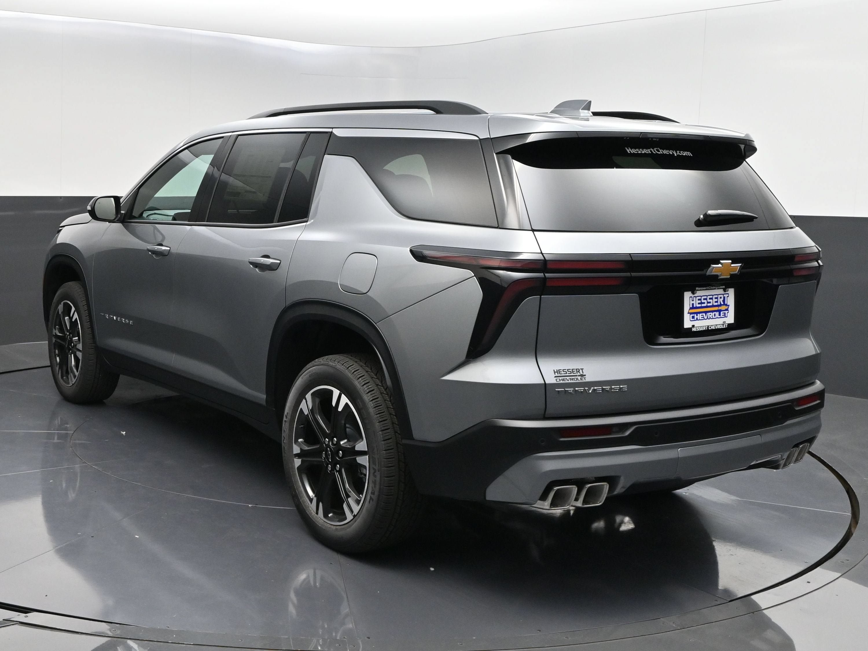 New 2027 Chevrolet Traverse LT w/ Sun and Wheel Package FWD image 6