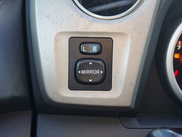 Used 2010 Toyota Matrix S image 27