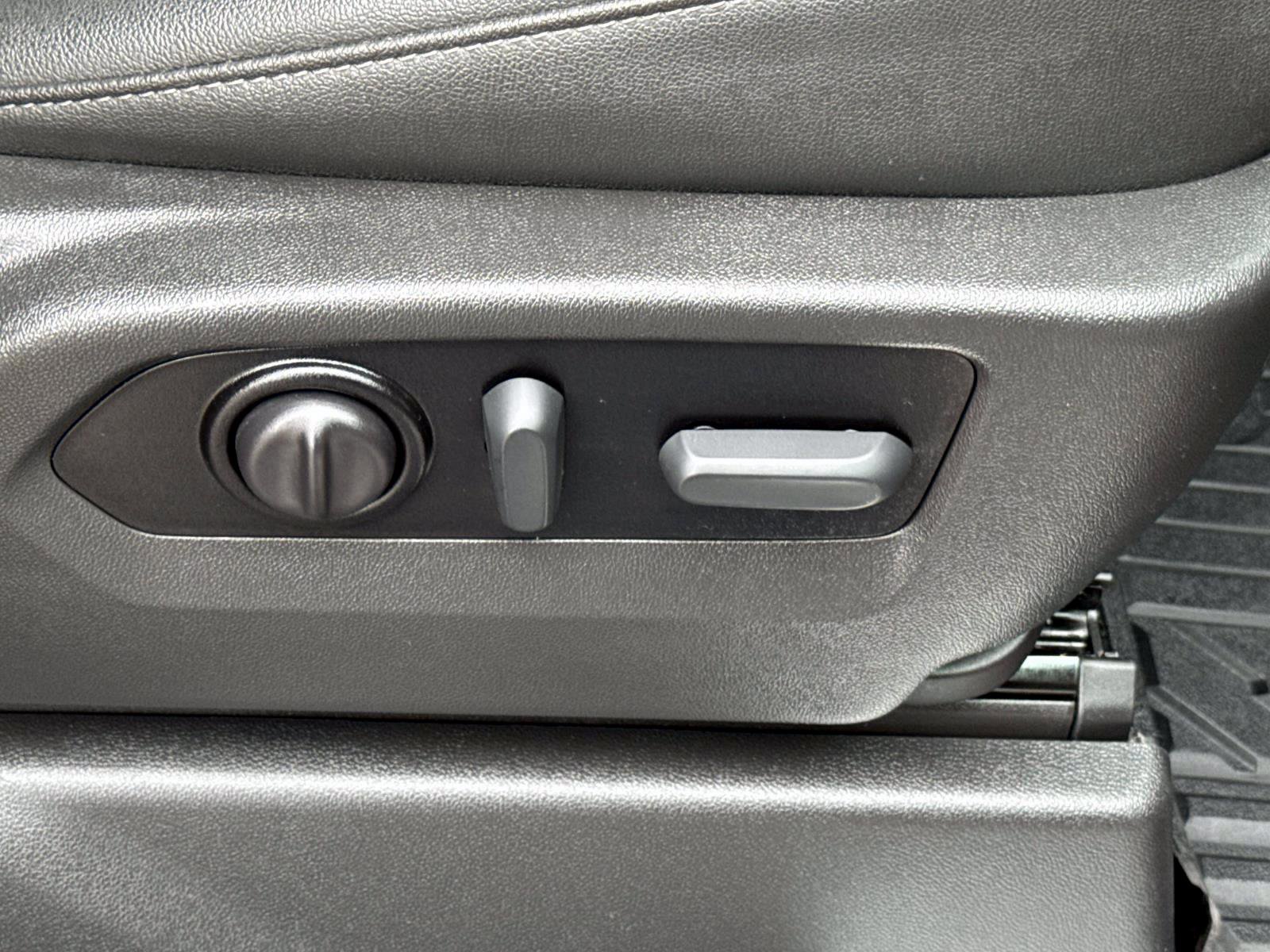 Certified 2021 Chevrolet Silverado 1500 LTZ w/ Z71 Off-Road Package image 11