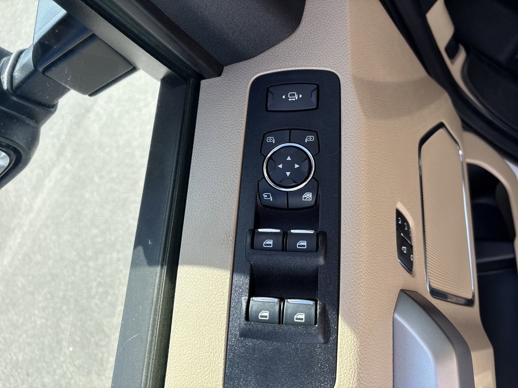 Used 2021 Ford F350 Lariat w/ Lariat Value Package image 11