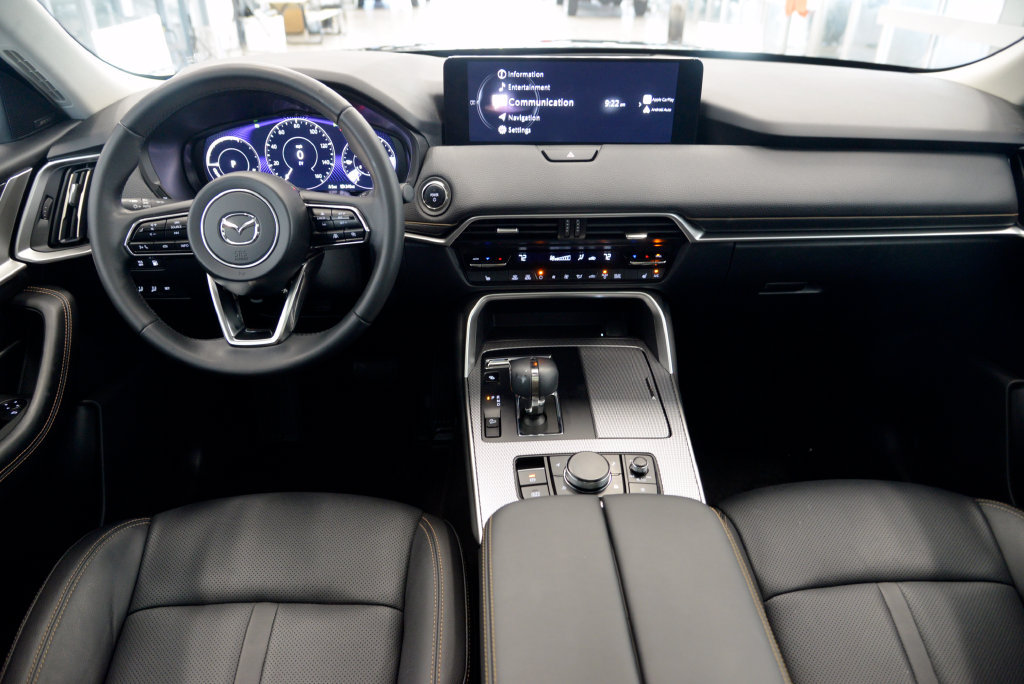Certified 2025 MAZDA CX-90 Plug-In Hybrid w/Premium Sport AWD/4WD image 17