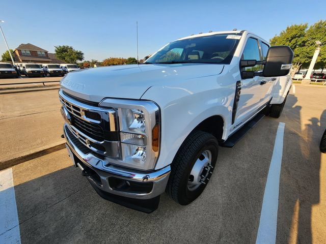 Used 2025 Ford F350 XLT w/ FX4 Off-Road Package AWD/4WD image 3