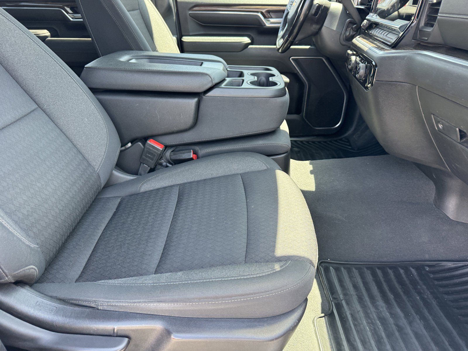 Used 2024 Chevrolet Silverado 2500 LT AWD/4WD image 8