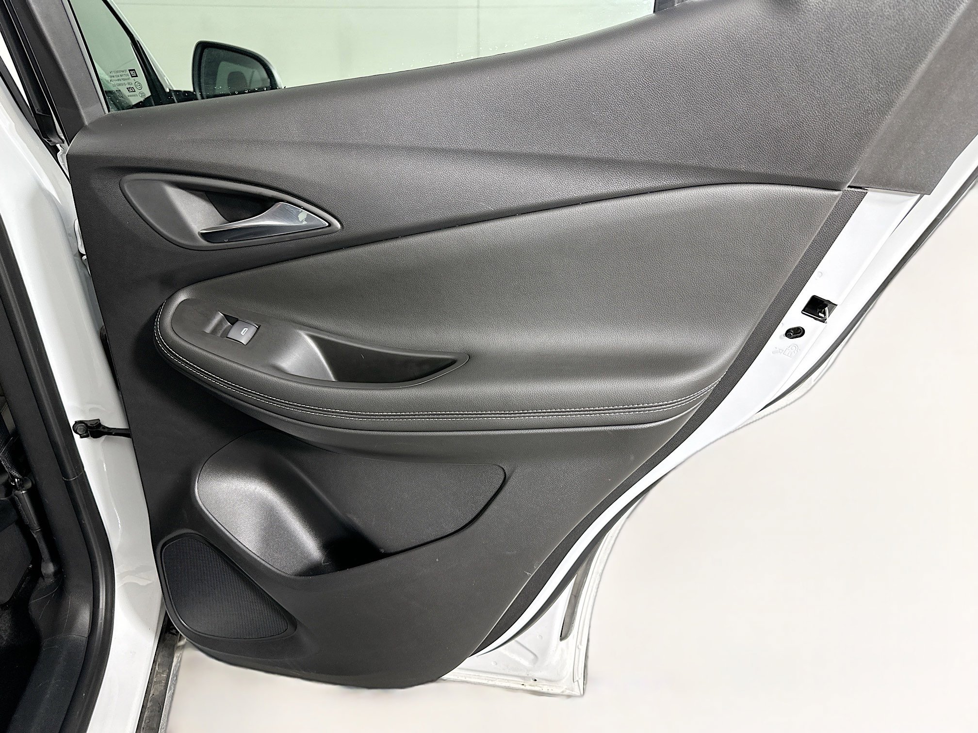 Used 2025 Buick Encore GX Preferred image 28